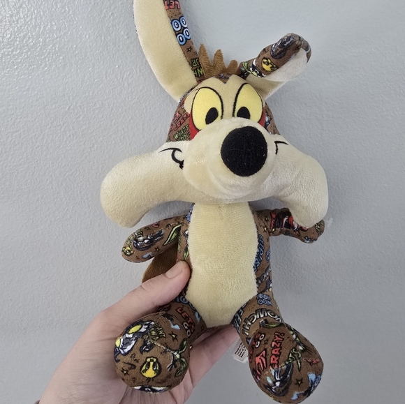 Looney Tunes Tweety Plush with Comic Print - Picture 2 of 13